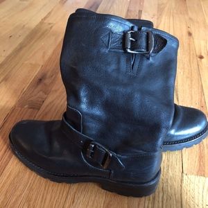Veronica Short FRYE BOOTS (size 6.5)